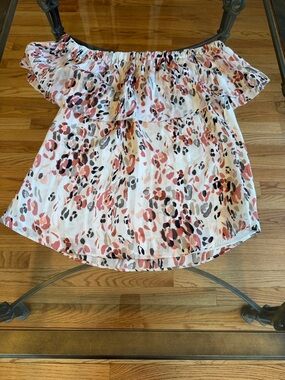 White House Black Market Pink & Black Printed Off-Shoulder Top